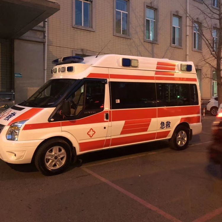 西秀夜间租赁救护车护送病人转院：安全转运的 8 大核心注意事项